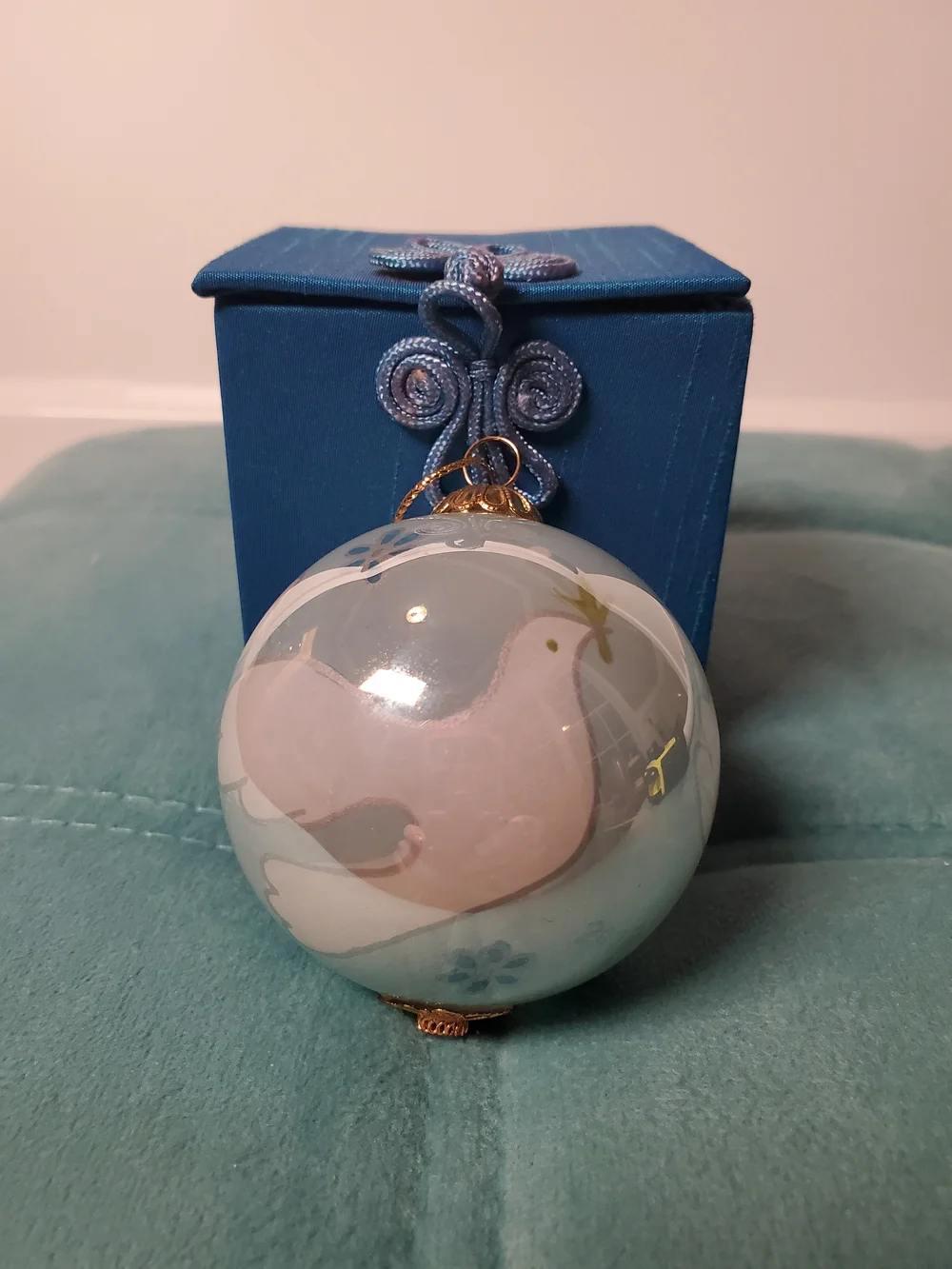 Vintage 2002 Pier 1 Li Bien Peace Dove Glass Ornament with Box